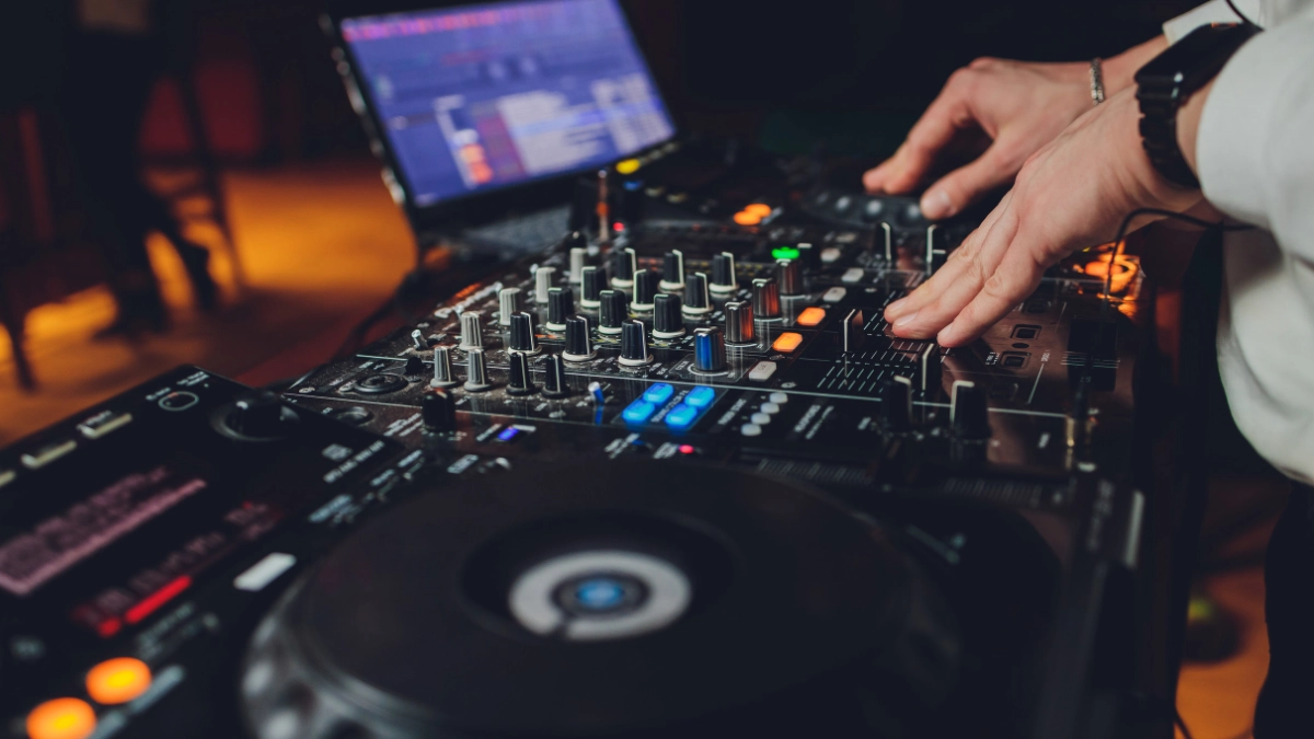 Business of DJing